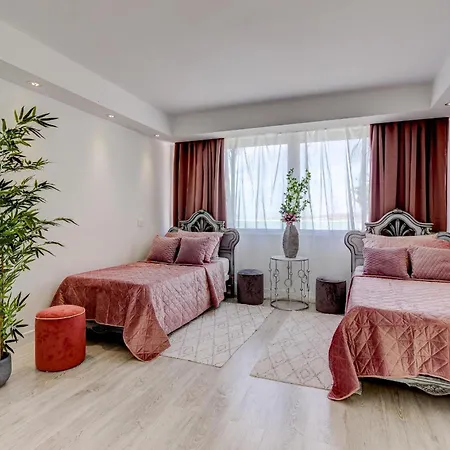 Panoramic Ocean Mountain View 3 Адехе