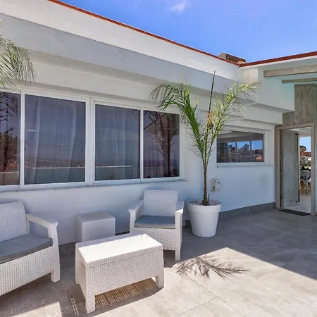 Panoramic Ocean Mountain View 3 Адехе