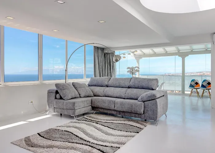 Апартаменты Panoramic Ocean Mountain View 3