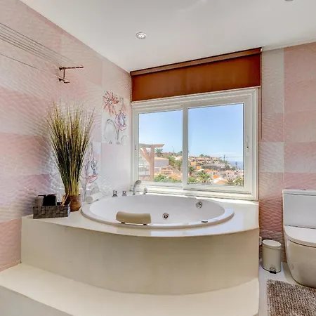 Panoramic Ocean Mountain View 3 * Адехе